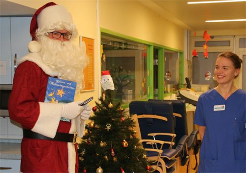 Besuch des Nikolaus in der Kinderklinik